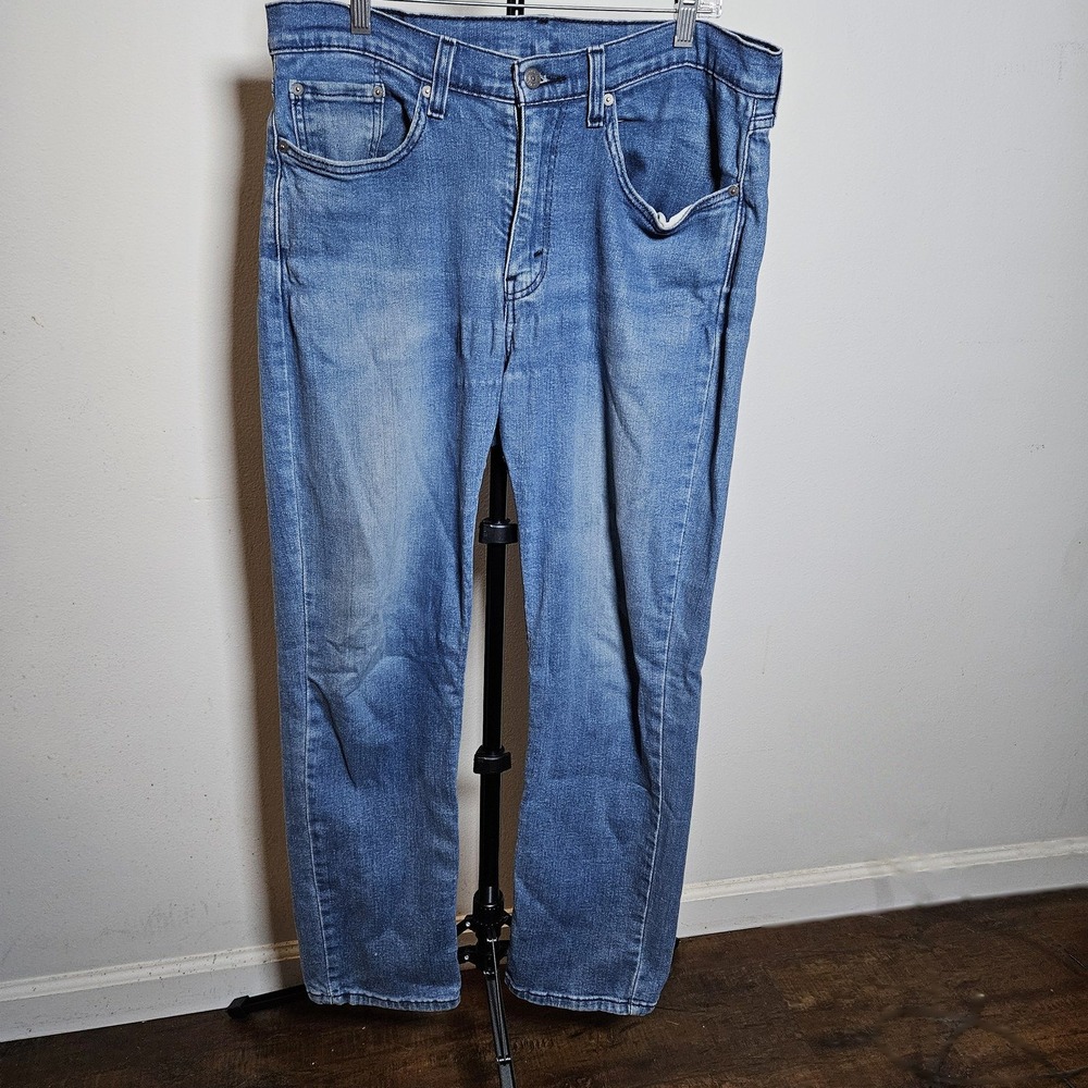 Levis 514 Straight Fit Mens Blue Jeans 34x32 Medium Wash Denim Low Rise Classic - Picture 3 of 7